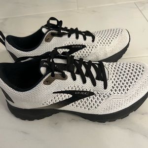 Brooks Revel 4 running shoe